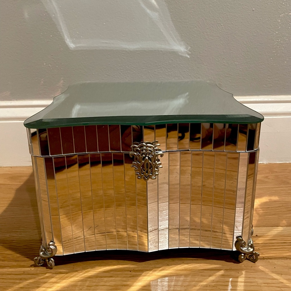 Bombay Vintage Mirrored Jewlery Box